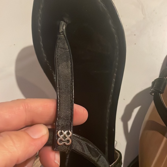 Coach Rolanda 7B black C front sandlas patent leather signature canvas T strap - Picture 8 of 10